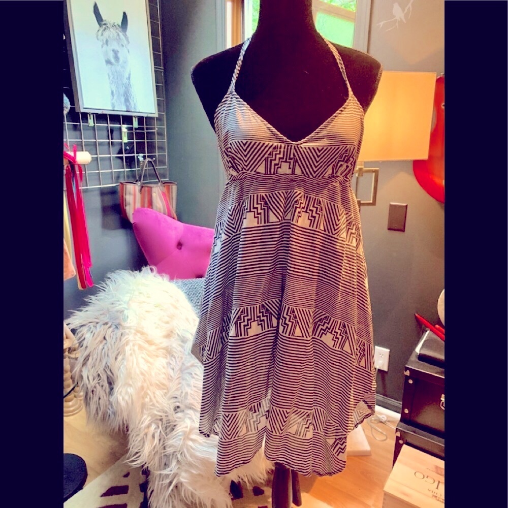 NWOT Volcom Halter Dress (N)